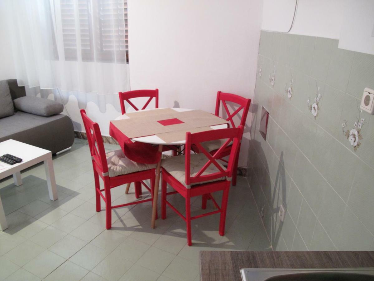 Illy City Centre Apartment ชิเบนิก ภายนอก รูปภาพ