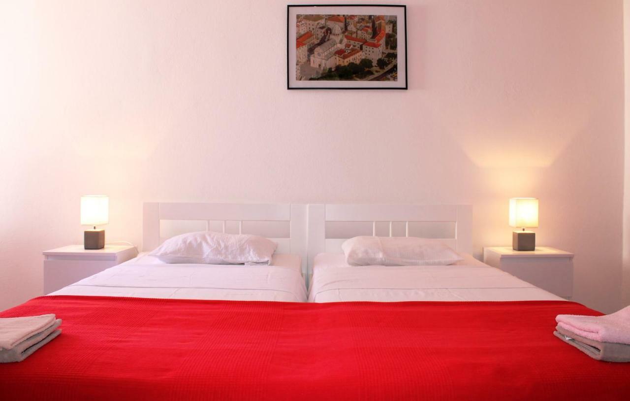 Illy City Centre Apartment ชิเบนิก ภายนอก รูปภาพ