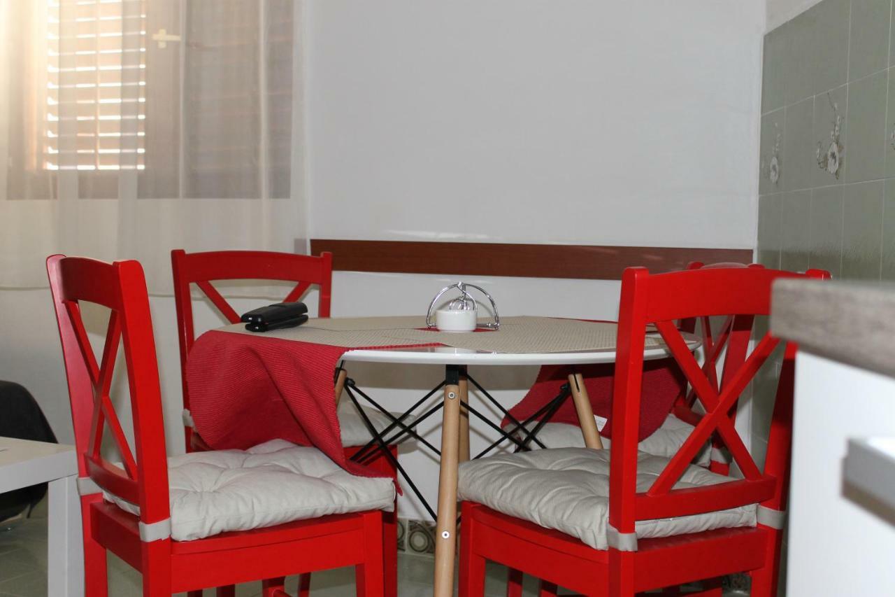Illy City Centre Apartment ชิเบนิก ภายนอก รูปภาพ