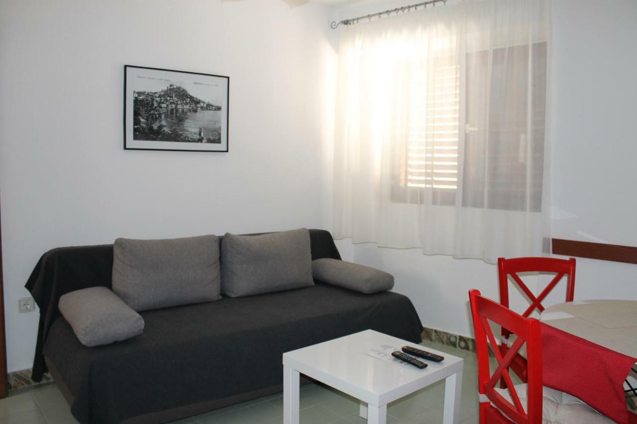 Illy City Centre Apartment ชิเบนิก ภายนอก รูปภาพ